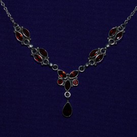 Necklace with Garnet Stones 89